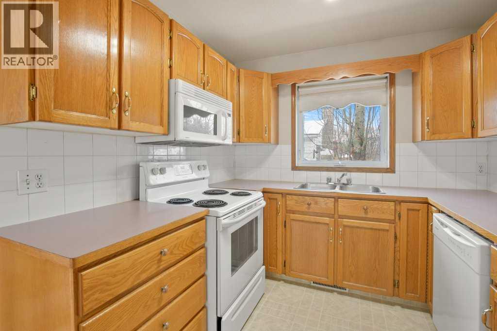 5242 50 Avenue, Sylvan Lake, Alberta  T4S 1E7 - Photo 17 - A2289976