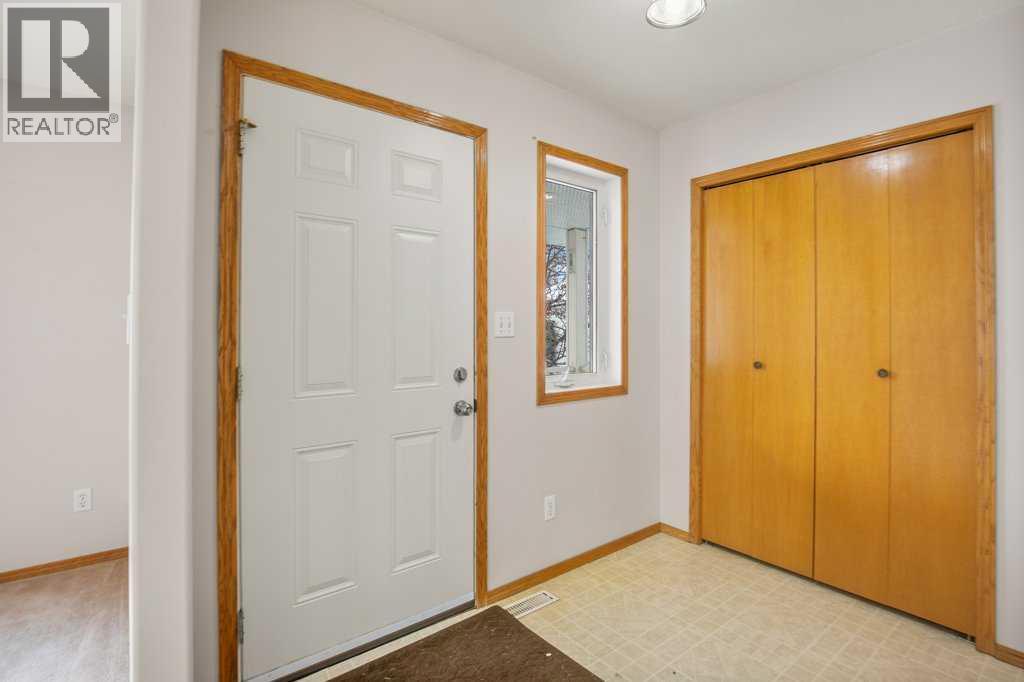 5242 50 Avenue, Sylvan Lake, Alberta  T4S 1E7 - Photo 11 - A2289976