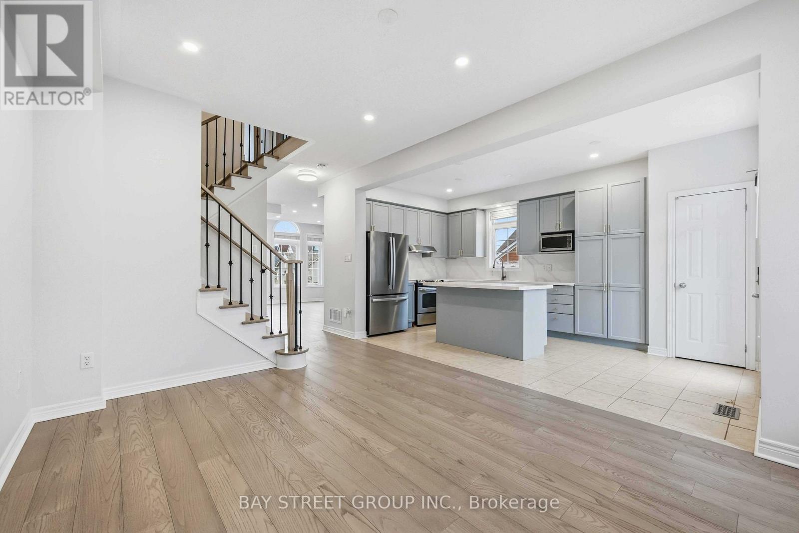 5 Tottenham Court, Markham, Ontario  L6B 1H5 - Photo 11 - N12956506