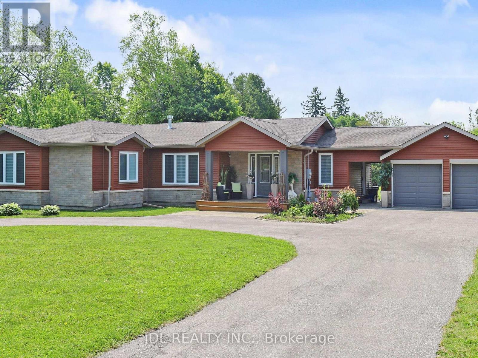 11 Hedge Road, Georgina, Ontario  L0E 1R0 - Photo 3 - N12958248