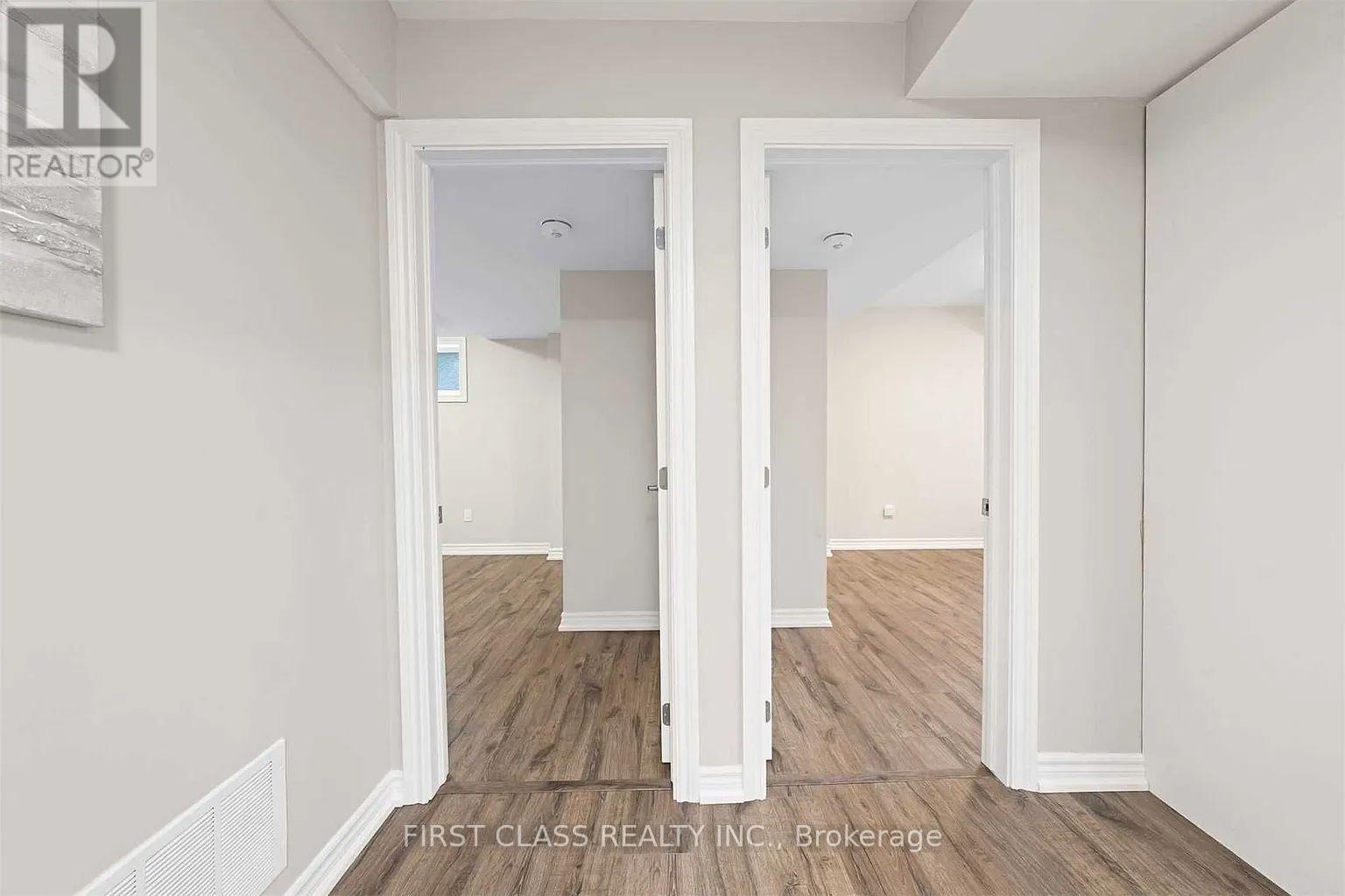 Bsmt - 10 Leslie Avenue, Barrie, Ontario  L4N 9N8 - Photo 5 - S12958250