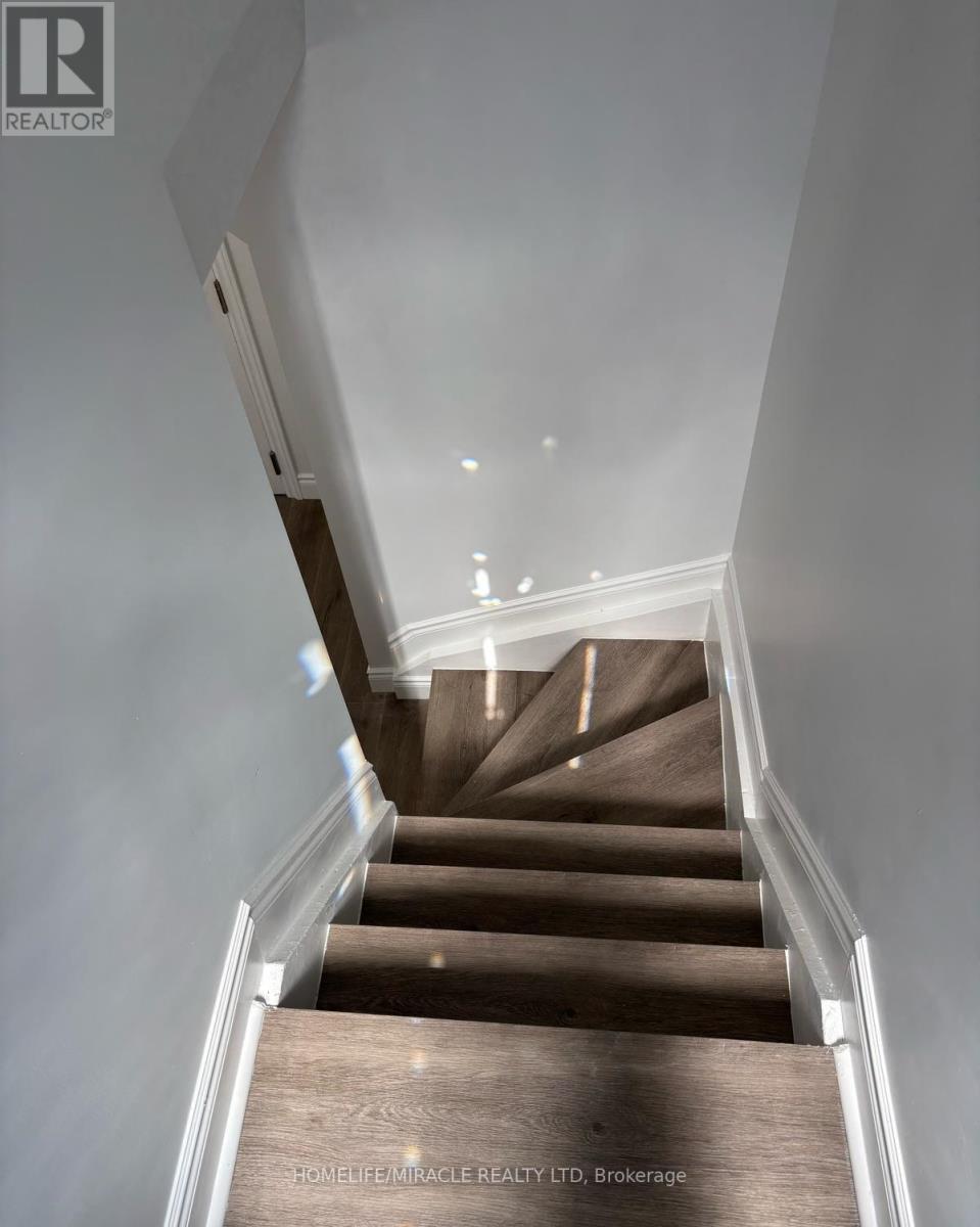 Bsmt - 45 Elmvale Crescent, Toronto, Ontario  M9V 2B8 - Photo 5 - W12958252