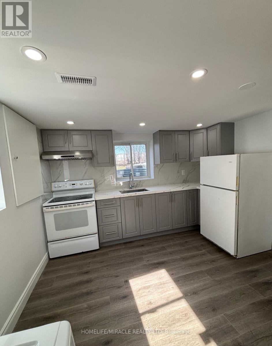 Bsmt - 45 Elmvale Crescent, Toronto, Ontario  M9V 2B8 - Photo 6 - W12958252