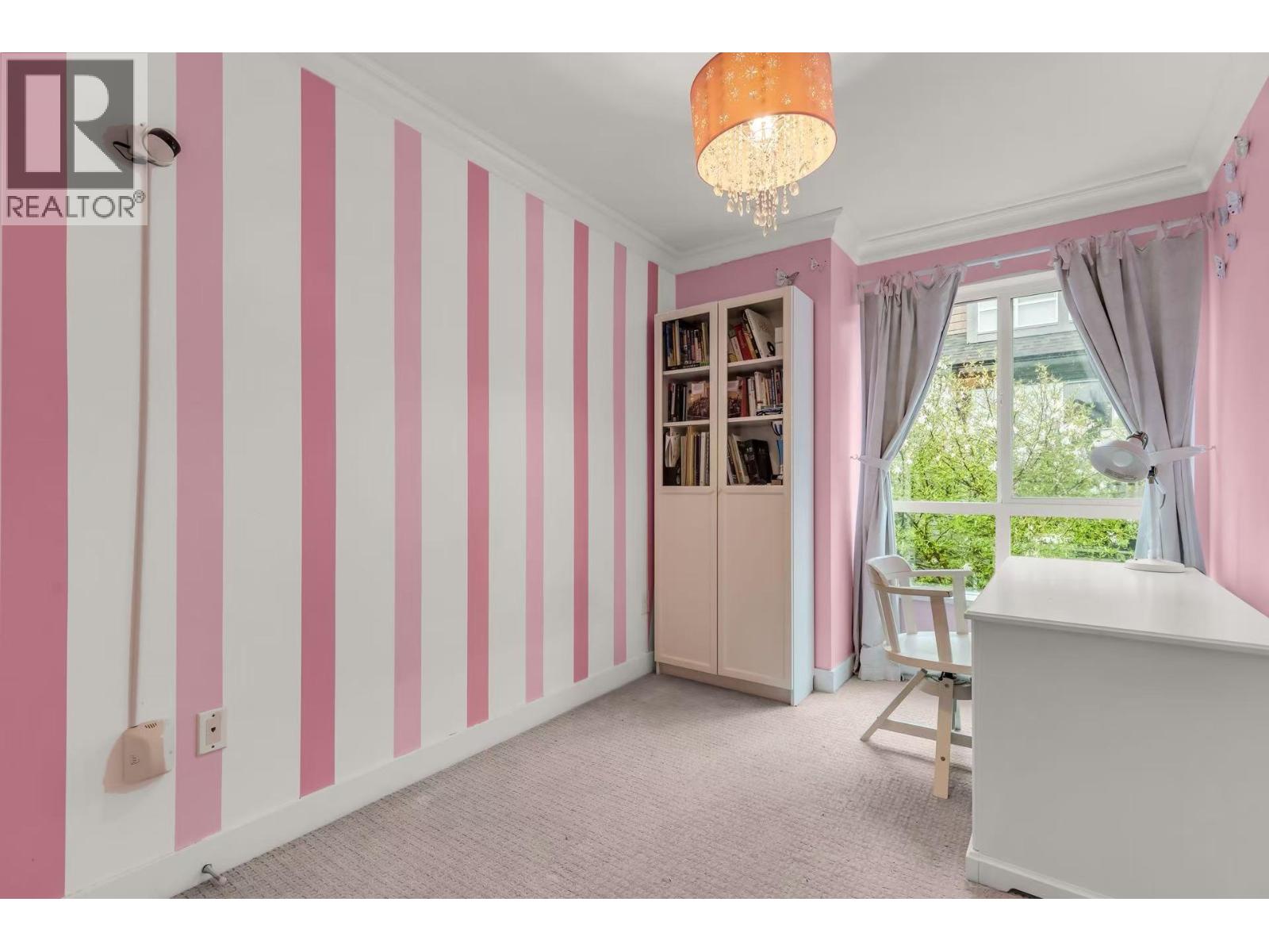 110 1460 Southvview St., Coquitlam, British Columbia  V3E 0G6 - Photo 5 - R3106967