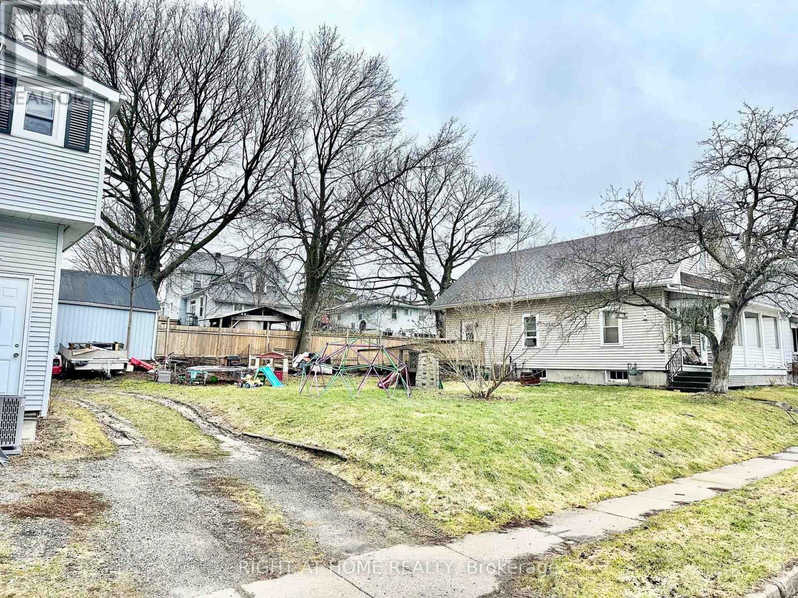 252 Robinson Street, Norfolk, Ontario  N3Y 1X5 - Photo 5 - X12958240