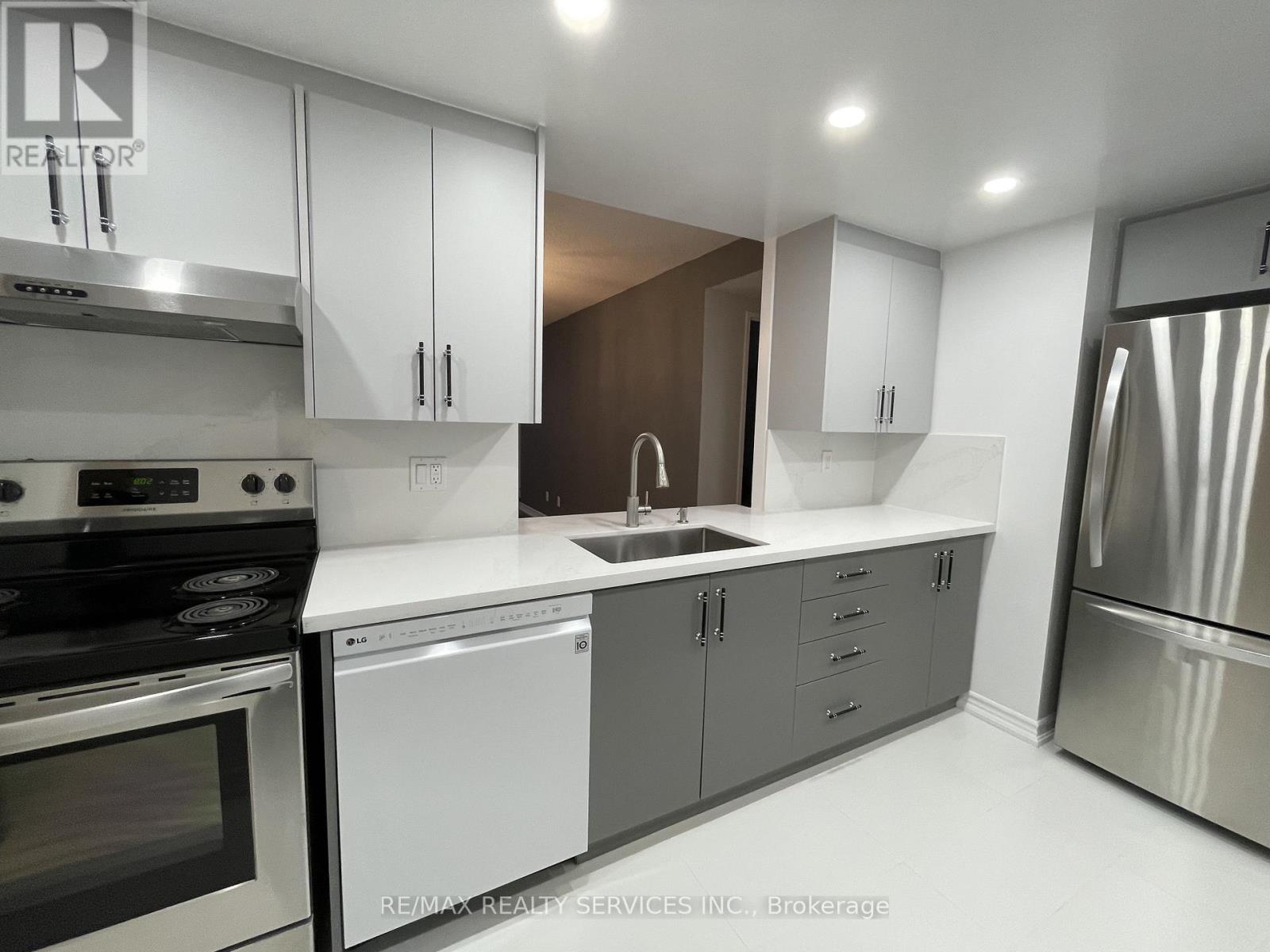 207 - 5785 Yonge Street, Toronto, Ontario  M2M 4J2 - Photo 8 - C12957780