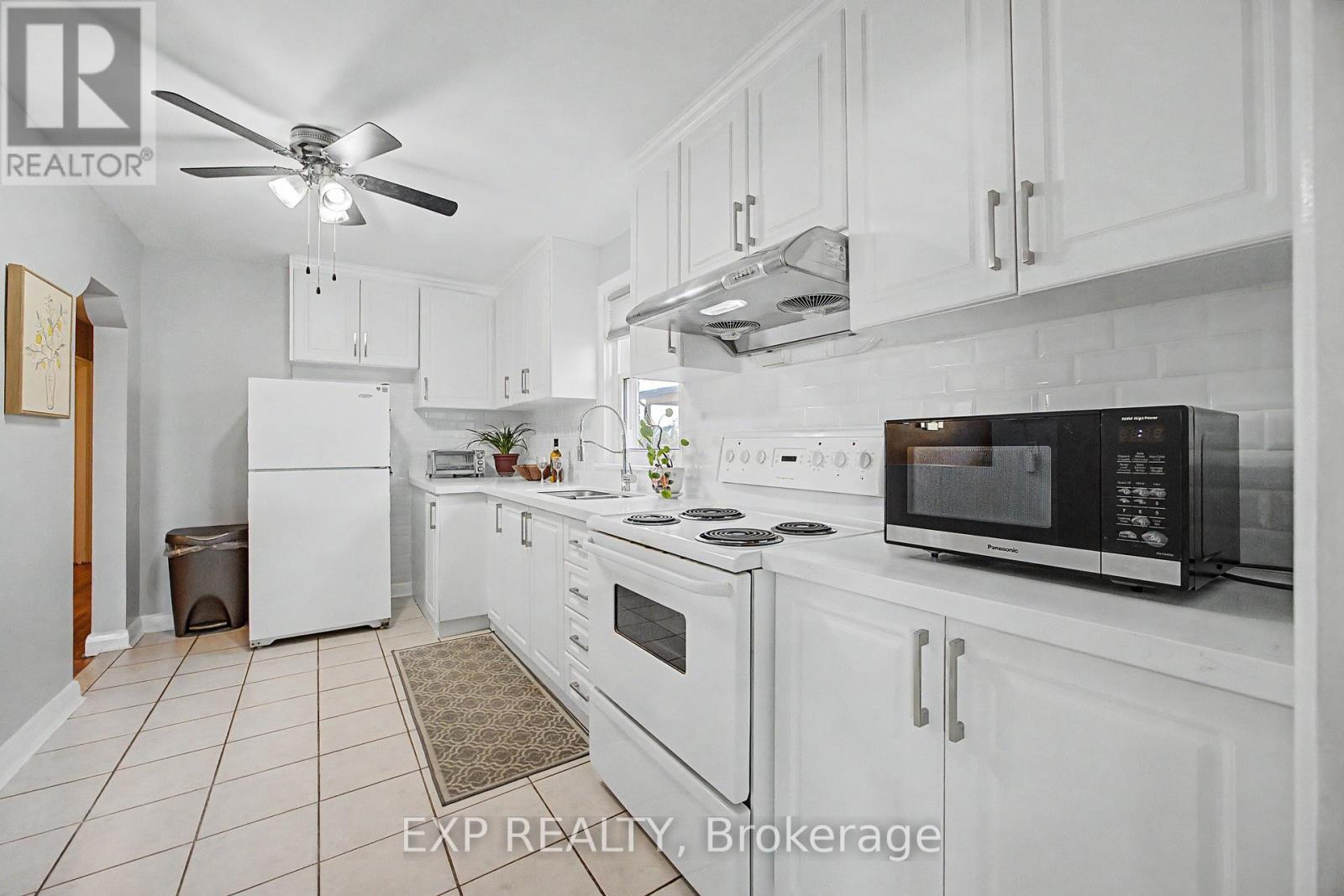 43 Yorkshire Road, Toronto, Ontario  M1K 3B7 - Photo 10 - E12958162