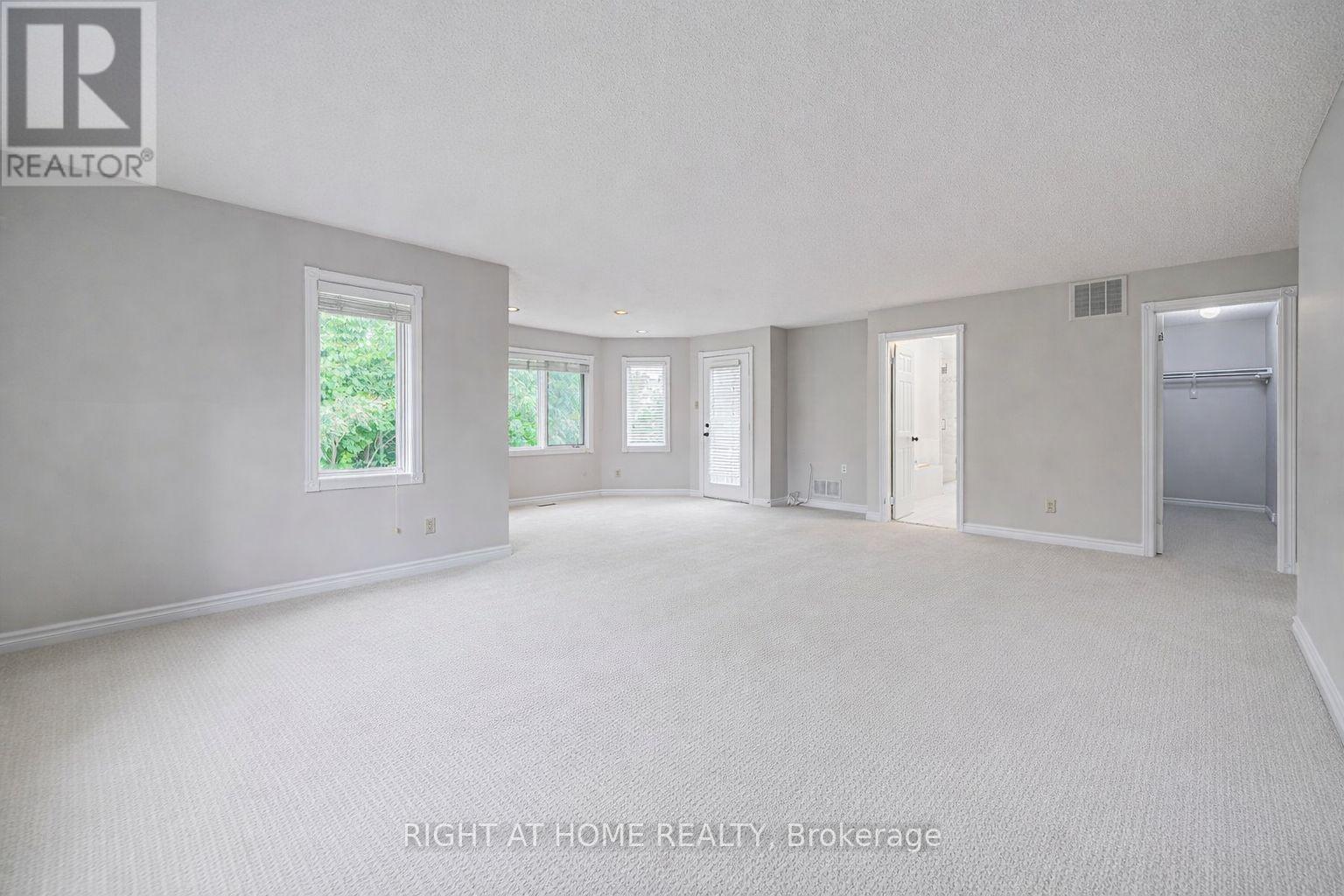 2623 Charlotte Court, Mississauga, Ontario  L5M 5E6 - Photo 19 - W12955162