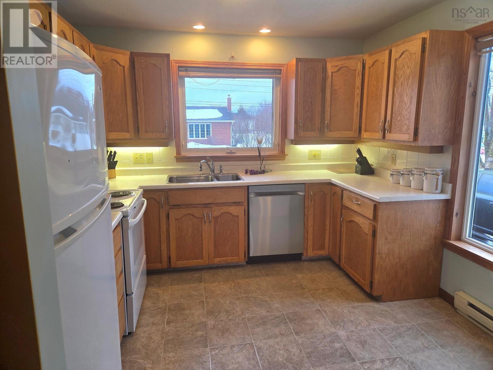 Lorem Ipsum Dolo, Amherst, Nova Scotia  B4H  - Photo 13 - DEMO29206657
