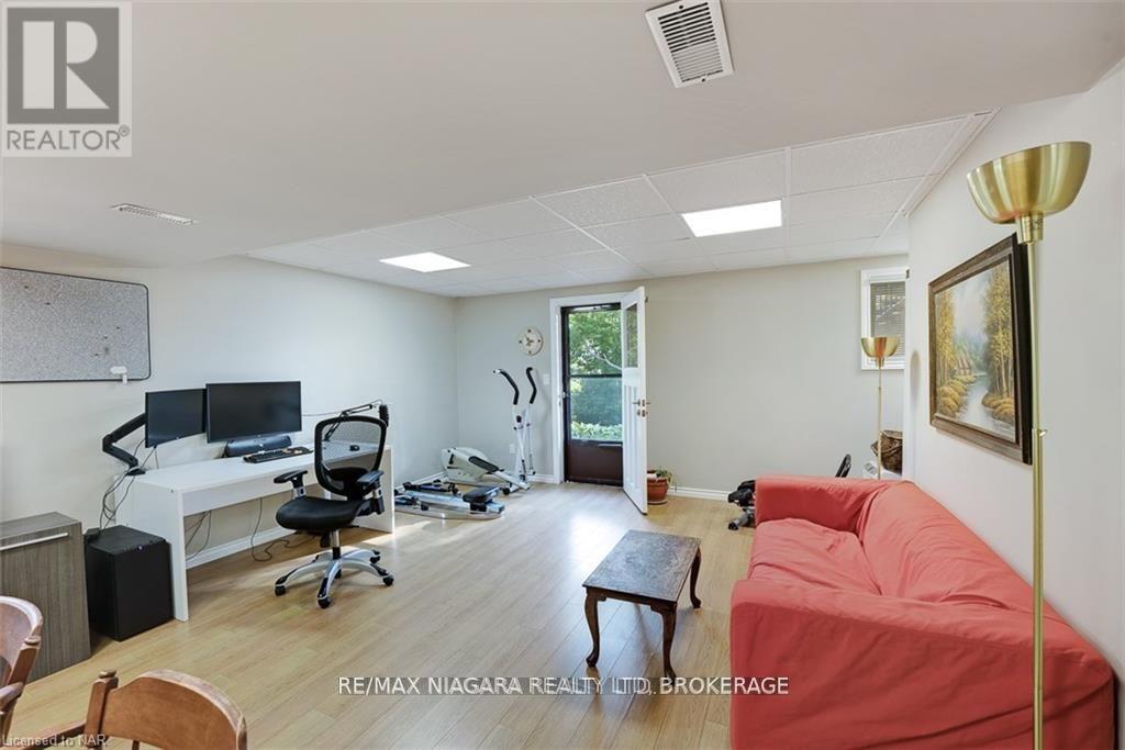 50 Melrose Drive, Niagara-On-The-Lake, Ontario  L0S 1J0 - Photo 21 - X12958268