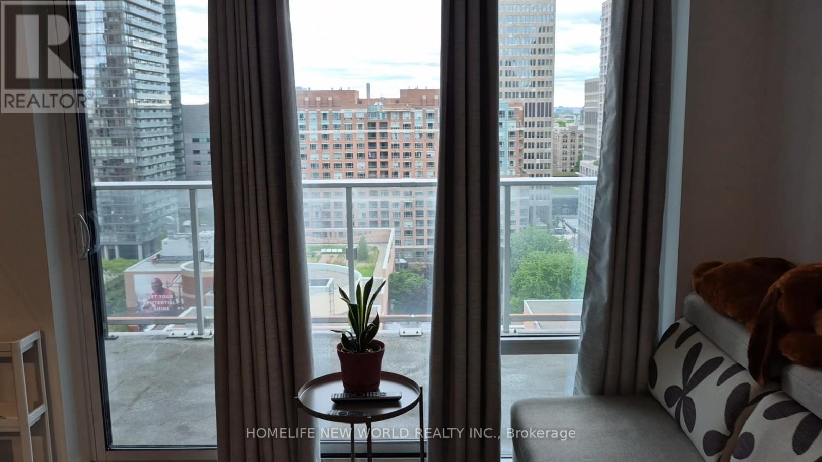 1407 - 18 Maitland Terrace, Toronto, Ontario  M4Y 0H2 - Photo 8 - C12958286