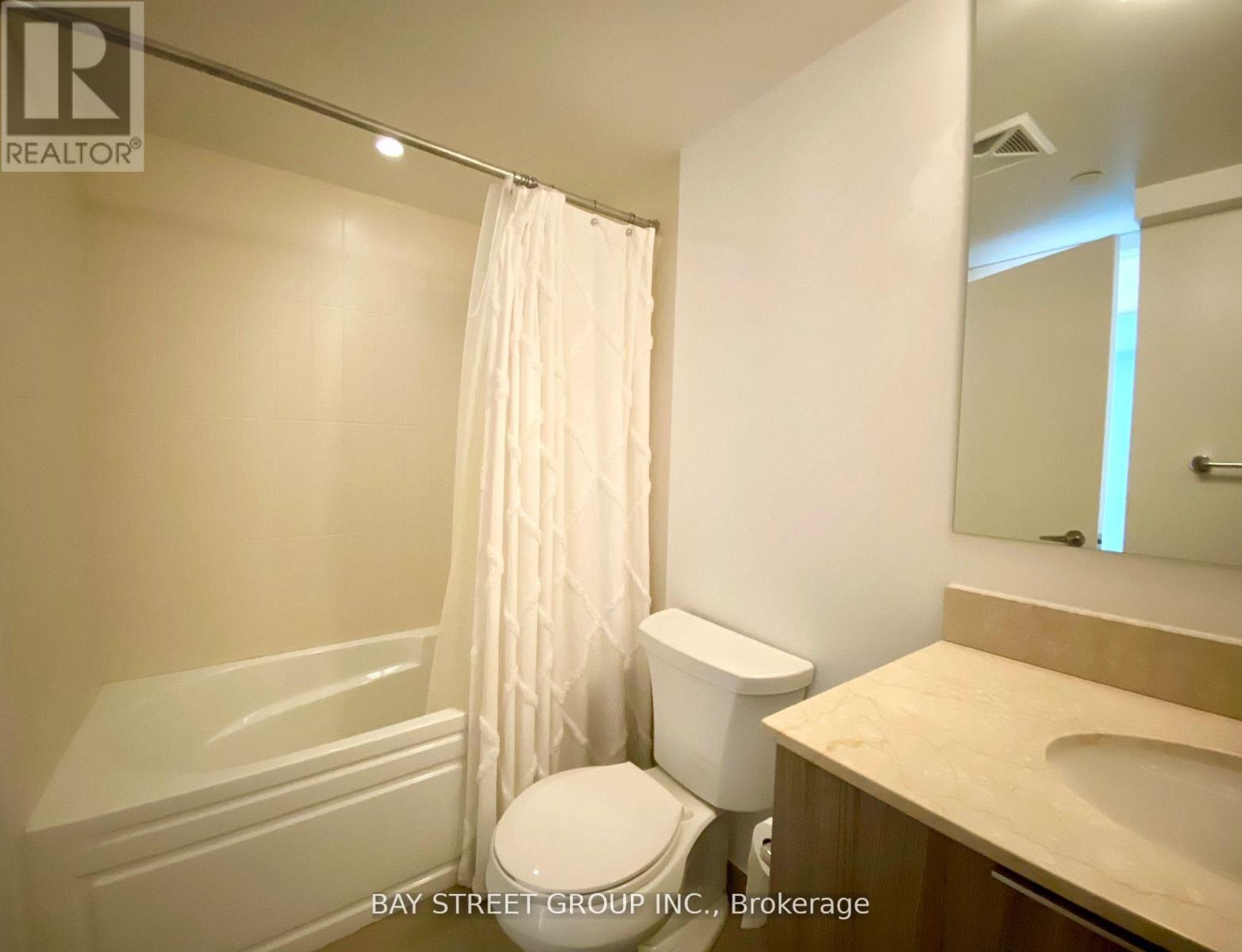 1702 - 955 Bay Street, Toronto, Ontario  M5S 2A2 - Photo 12 - C12958290