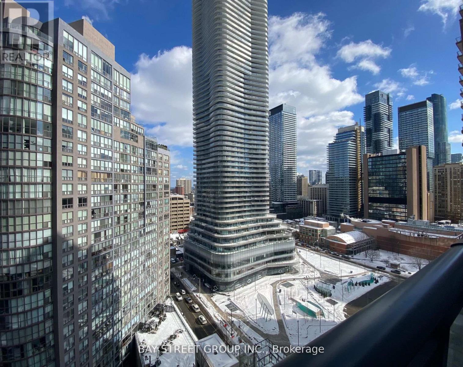 1702 - 955 Bay Street, Toronto, Ontario  M5S 2A2 - Photo 14 - C12958290