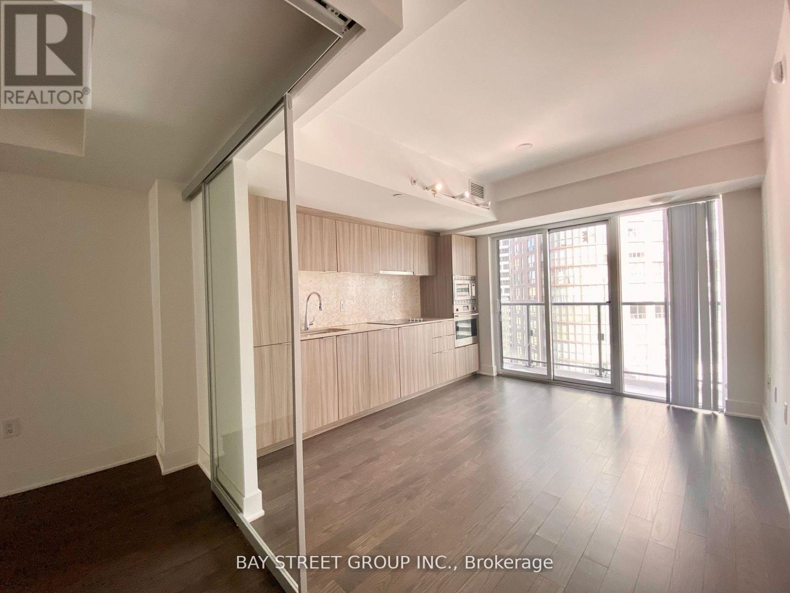 1702 - 955 Bay Street, Toronto, Ontario  M5S 2A2 - Photo 5 - C12958290