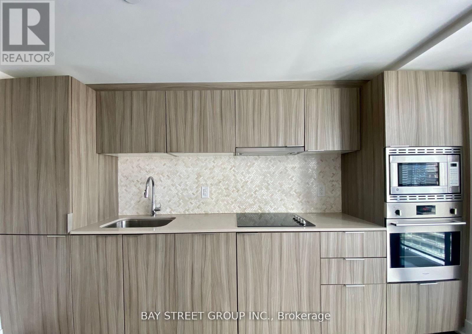 1702 - 955 Bay Street, Toronto, Ontario  M5S 2A2 - Photo 9 - C12958290