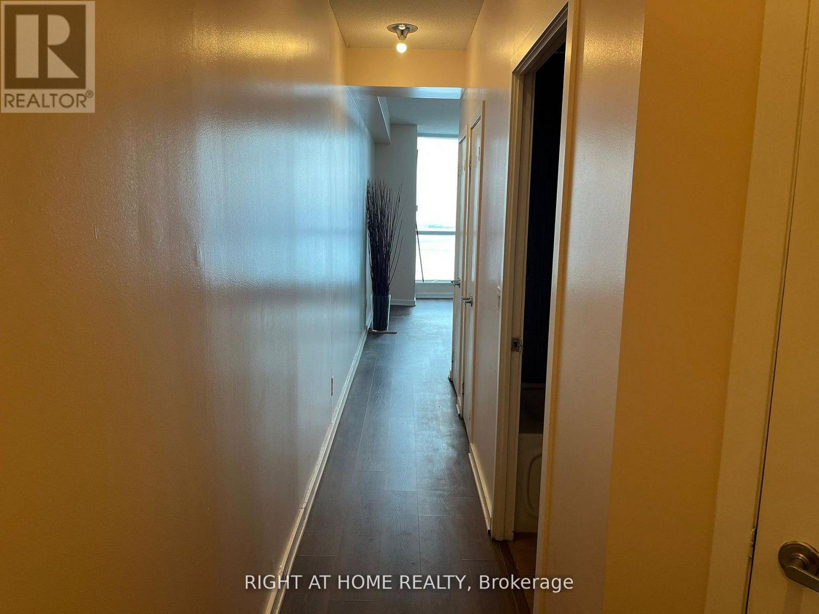 2408 - 208 Queens Quay W, Toronto, Ontario  M5J 2Y5 - Photo 8 - C12958300