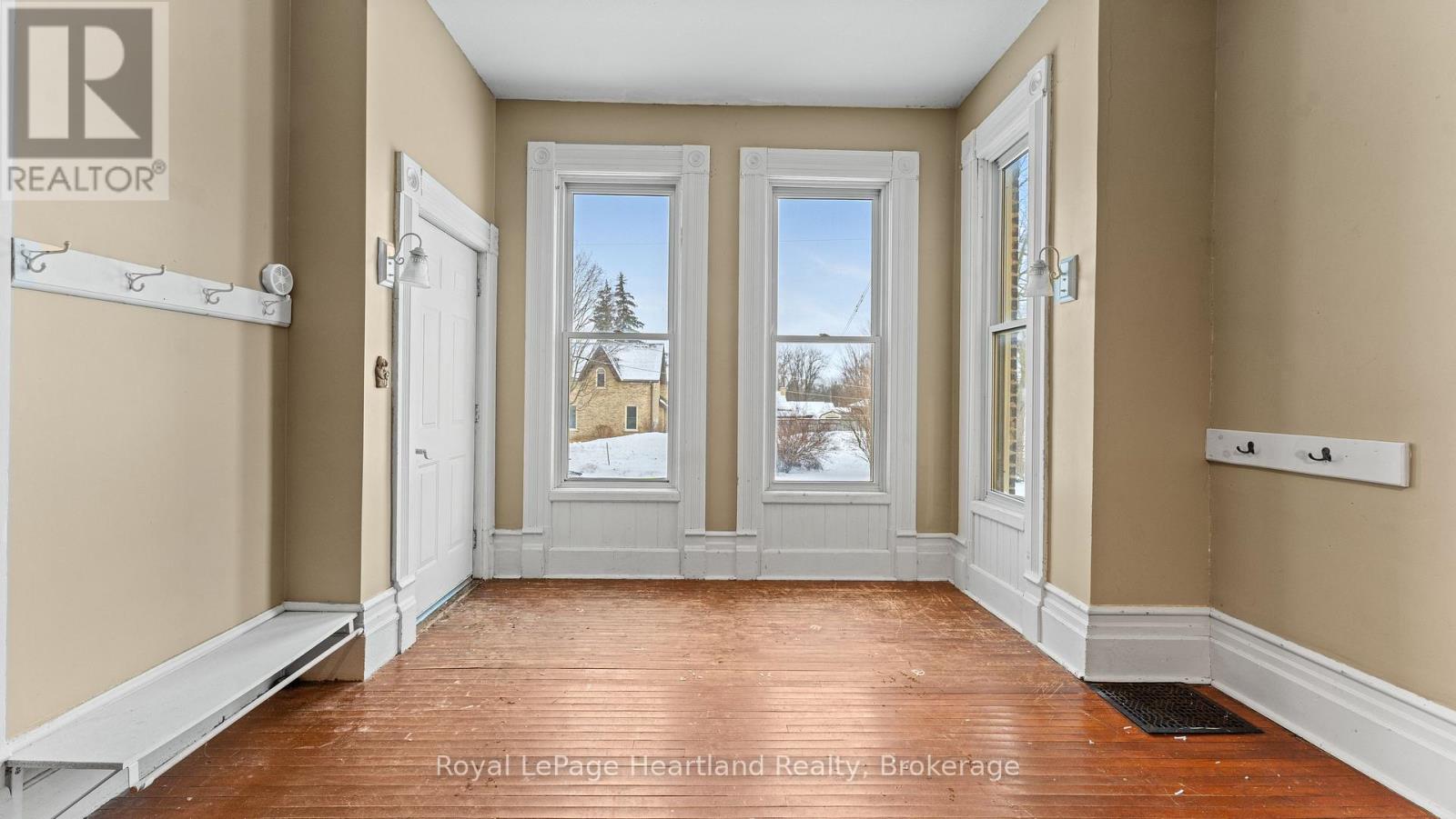 190 Albert Street, Central Huron (Clinton), Ontario  N0M 1L0 - Photo 12 - X12958258