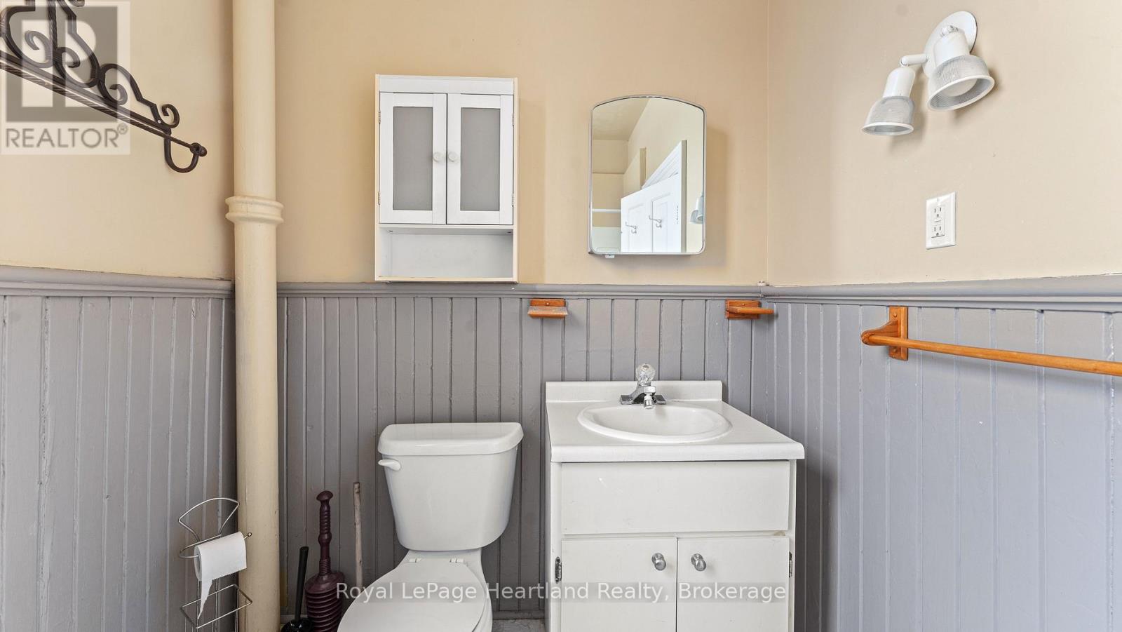 190 Albert Street, Central Huron (Clinton), Ontario  N0M 1L0 - Photo 42 - X12958258