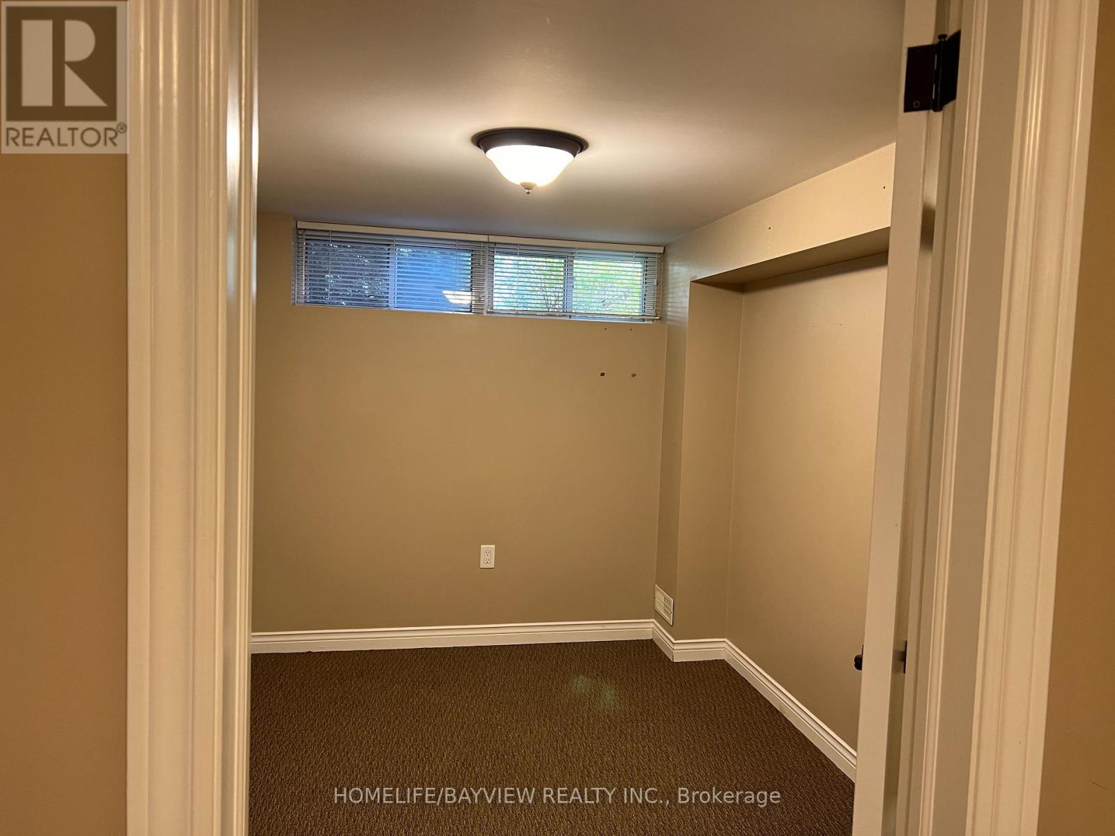 85 Child(Lower) Drive, Aurora, Ontario  L4G 1Y8 - Photo 8 - N12958284