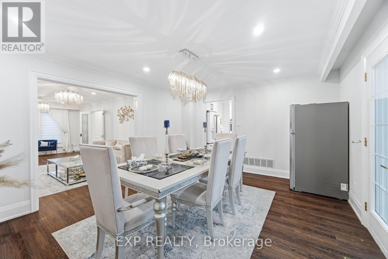 265 Wycliffe Avenue, Vaughan, Ontario  L4L 3N7 - Photo 10 - N12958296