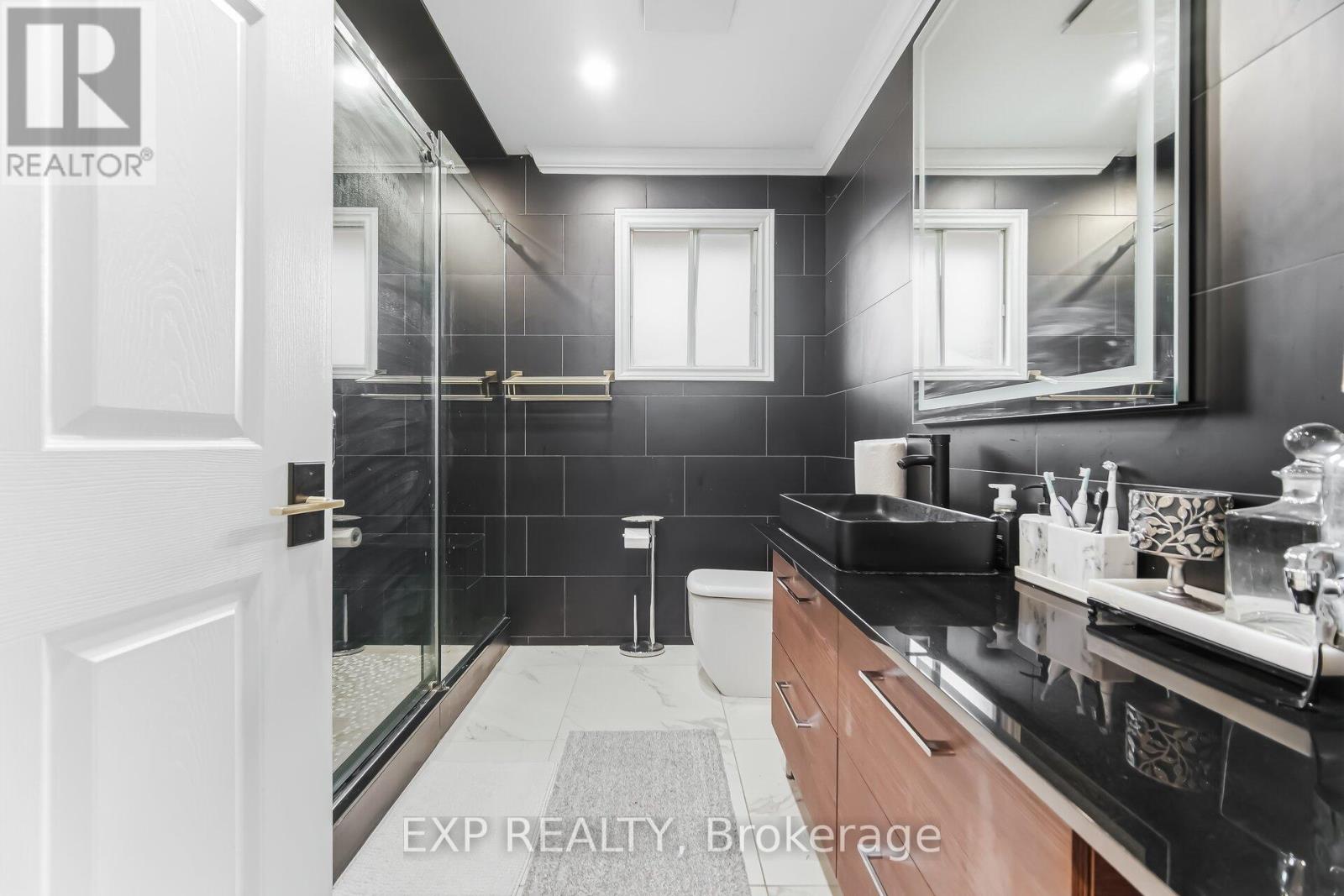 265 Wycliffe Avenue, Vaughan, Ontario  L4L 3N7 - Photo 18 - N12958296