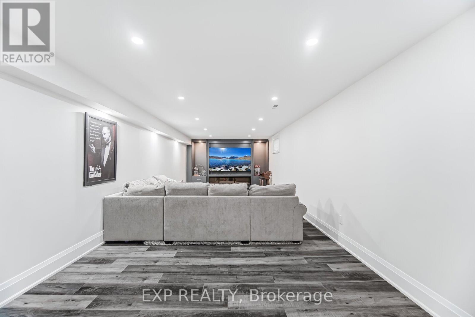 265 Wycliffe Avenue, Vaughan, Ontario  L4L 3N7 - Photo 36 - N12958296