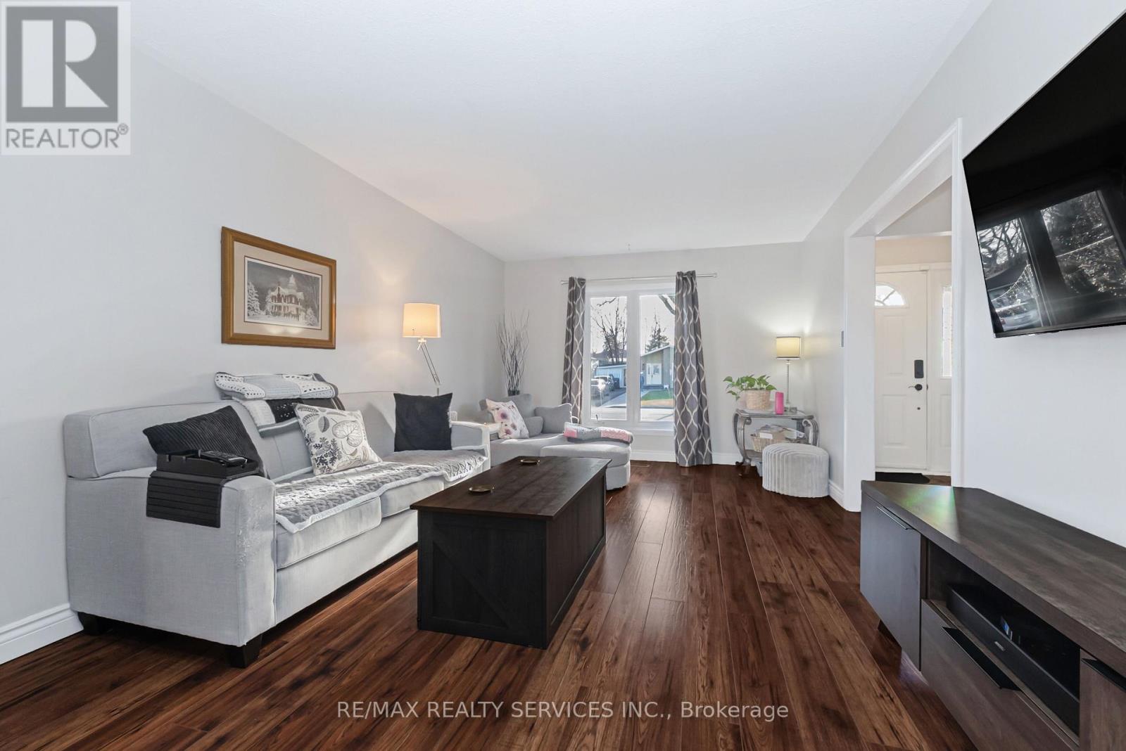 86 Glenmore Crescent, Brampton, Ontario  L6S 1H8 - Photo 7 - W12956858