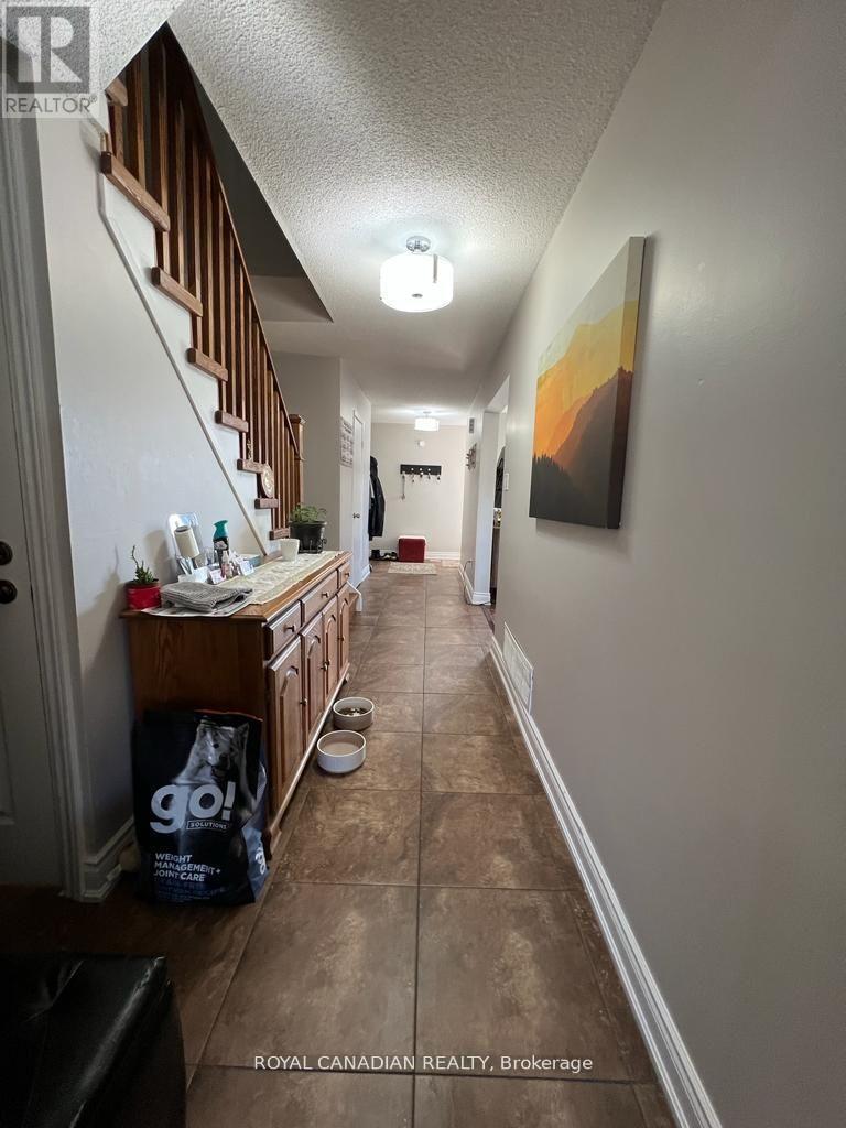 29 Jay Street, Brampton, Ontario  L6Z 3V9 - Photo 9 - W12958294