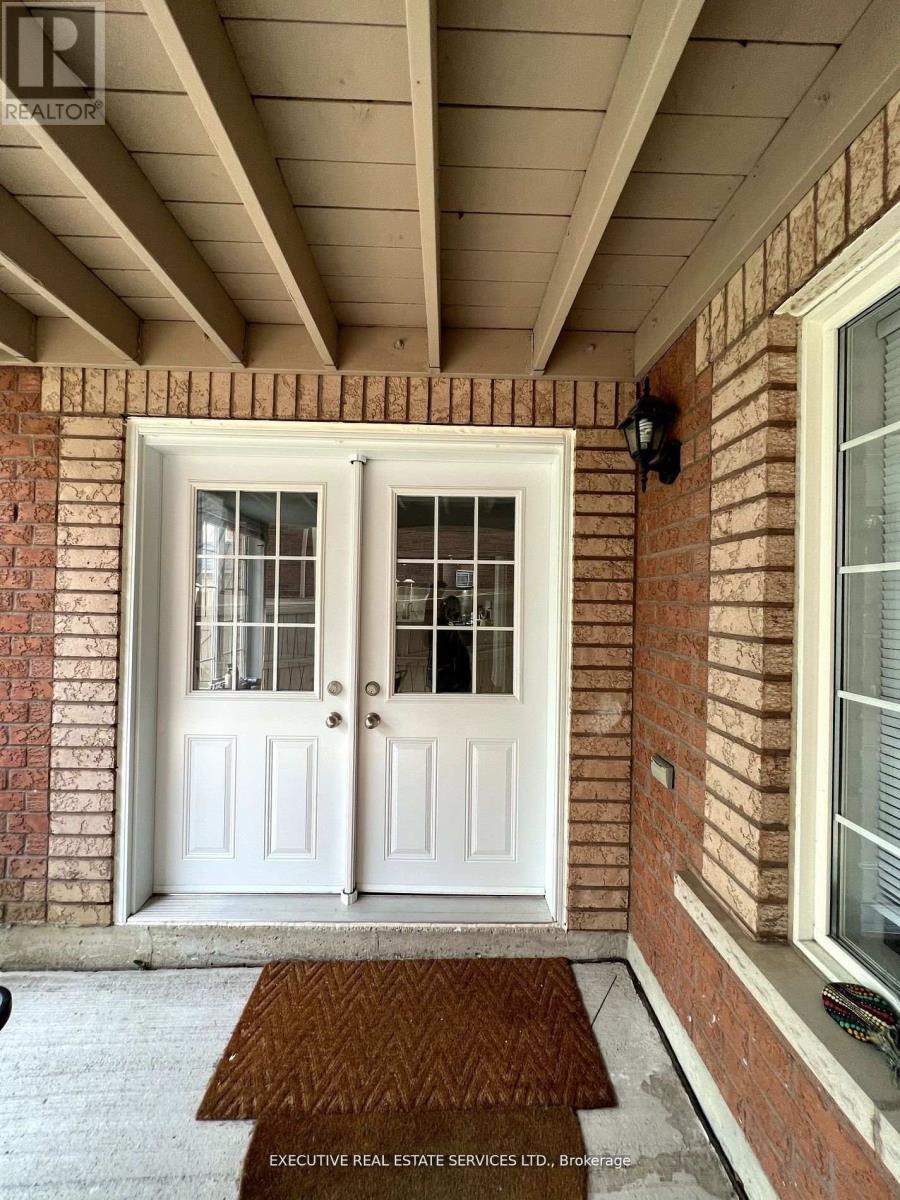 LOWER - 39 STONEYLAKE AVENUE, Brampton, Ontario