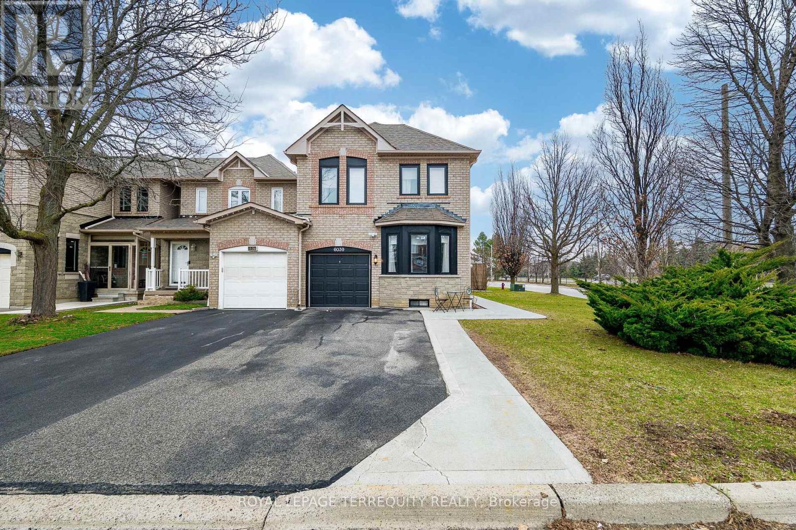 6039 CASTLEGROVE COURT, Mississauga, Ontario