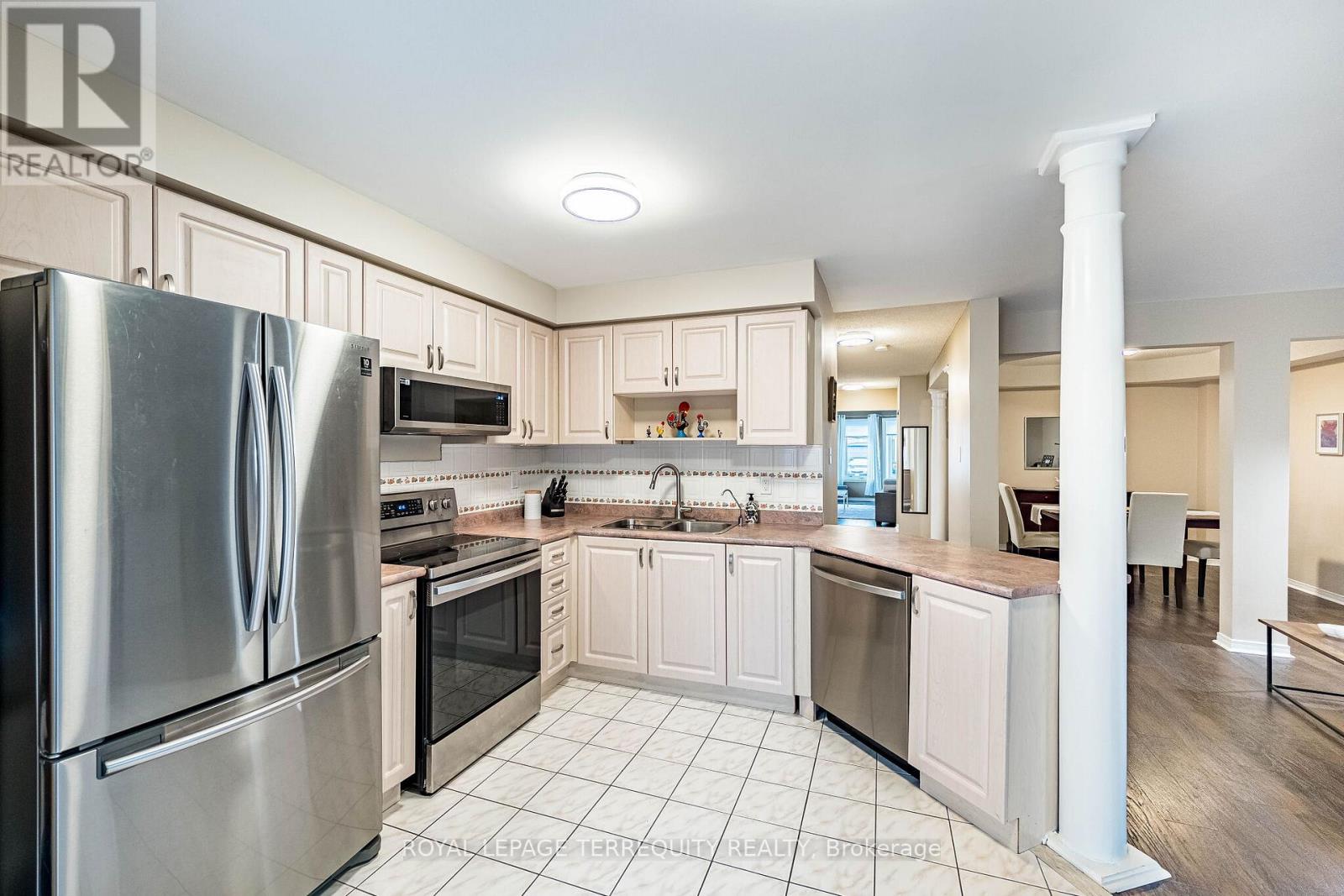 6039 Castlegrove Court, Mississauga, Ontario  L5N 7A8 - Photo 11 - W12958308