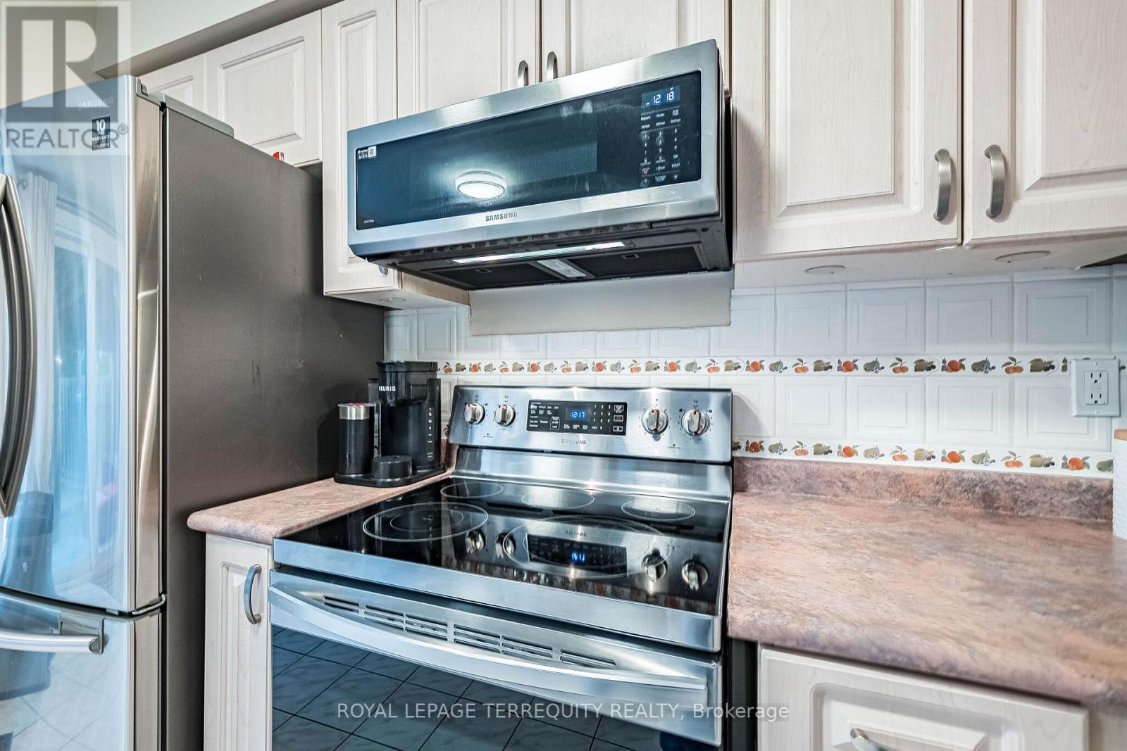 6039 Castlegrove Court, Mississauga, Ontario  L5N 7A8 - Photo 15 - W12958308