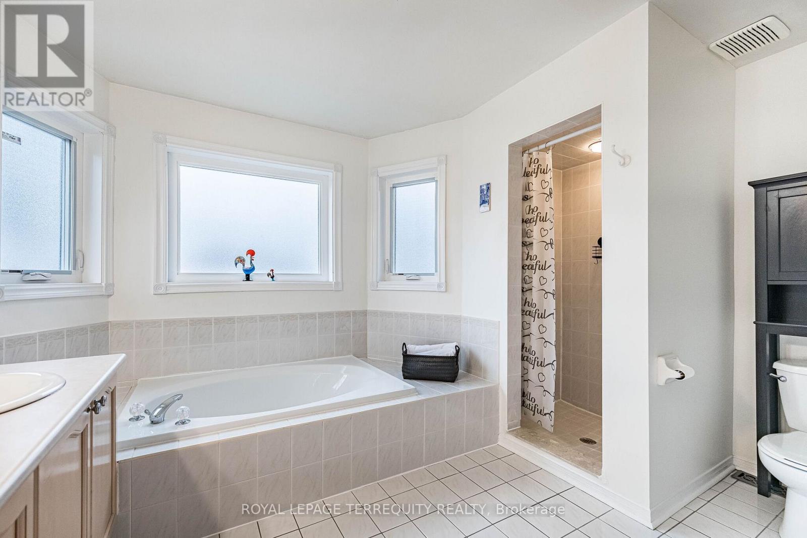 6039 Castlegrove Court, Mississauga, Ontario  L5N 7A8 - Photo 25 - W12958308