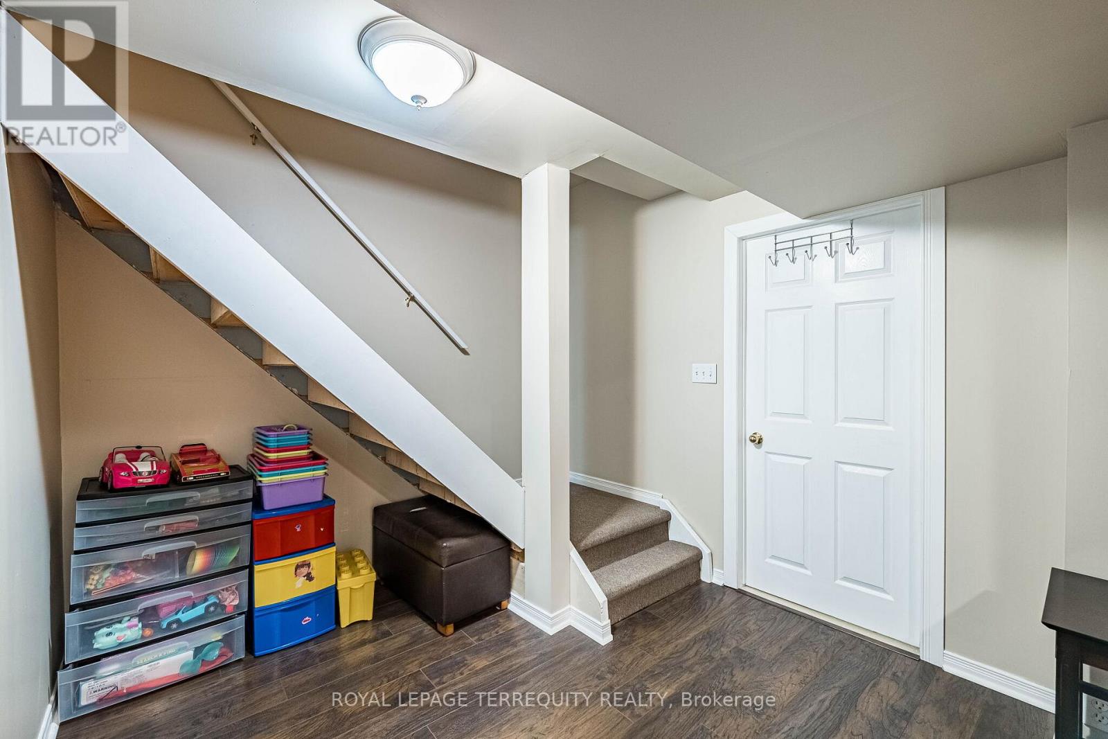 6039 Castlegrove Court, Mississauga, Ontario  L5N 7A8 - Photo 35 - W12958308