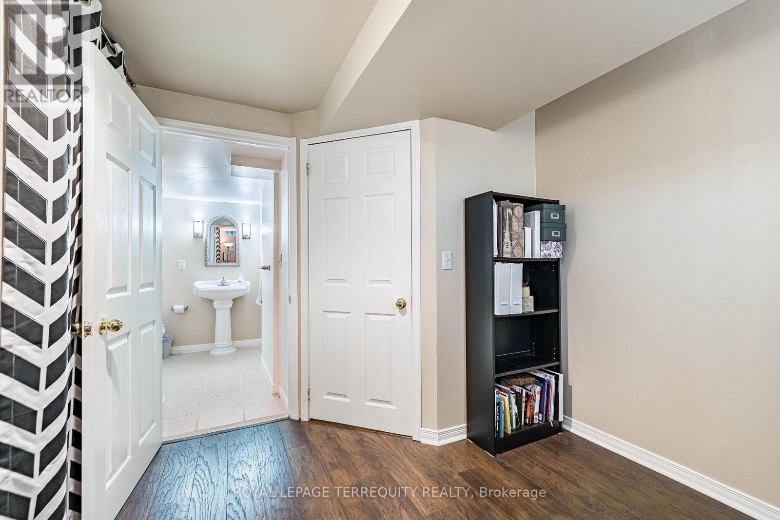 6039 Castlegrove Court, Mississauga, Ontario  L5N 7A8 - Photo 39 - W12958308