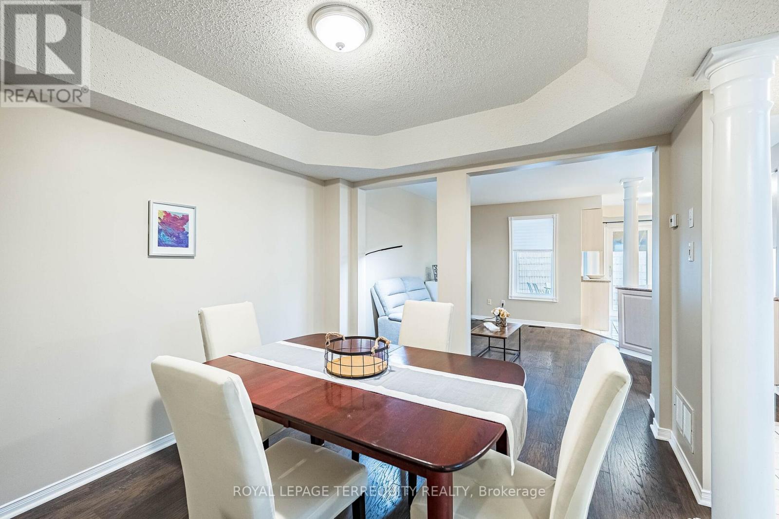 6039 Castlegrove Court, Mississauga, Ontario  L5N 7A8 - Photo 7 - W12958308