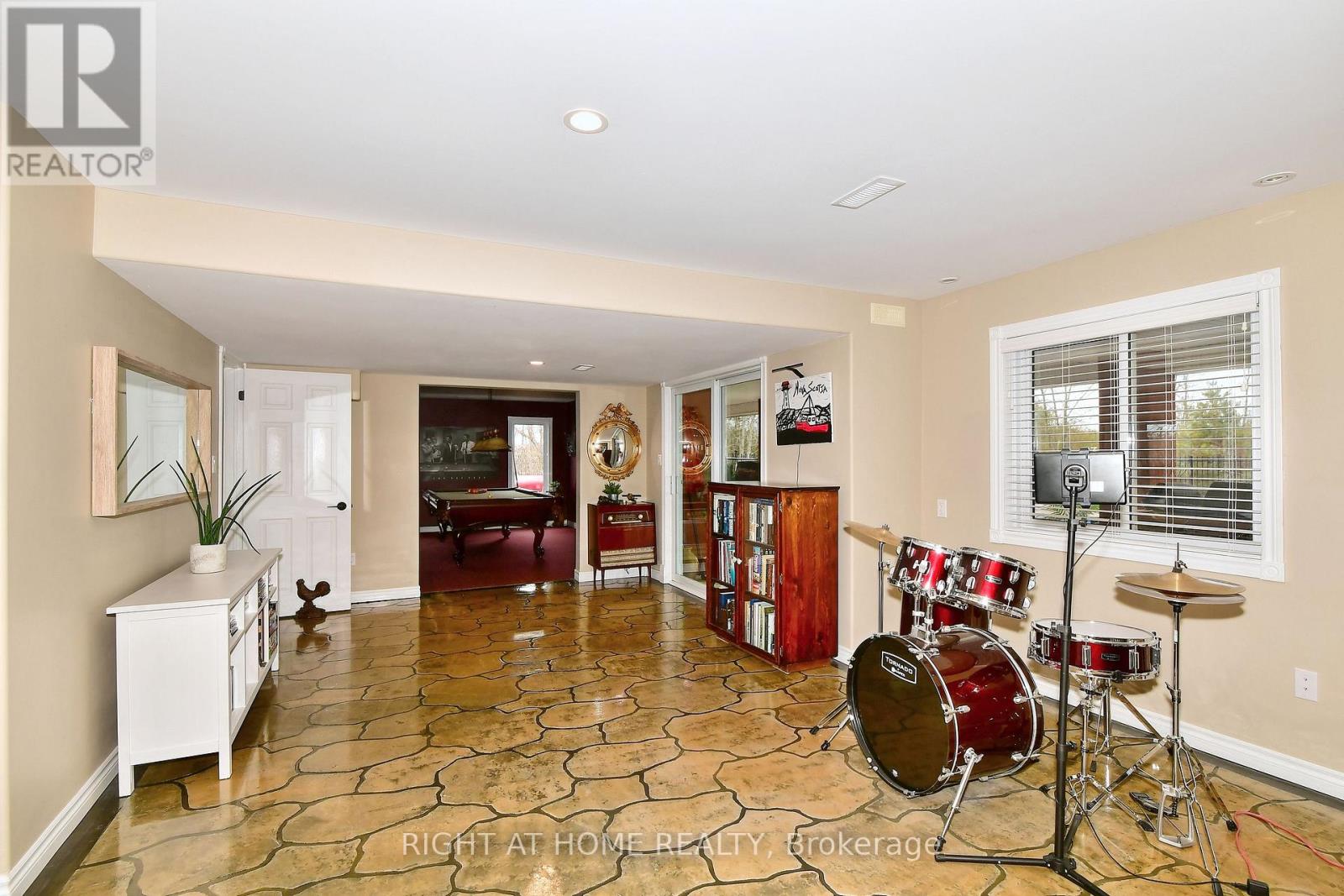 599 Maniece Avenue, Peterborough, Ontario  K9L 0C1 - Photo 38 - X12958266