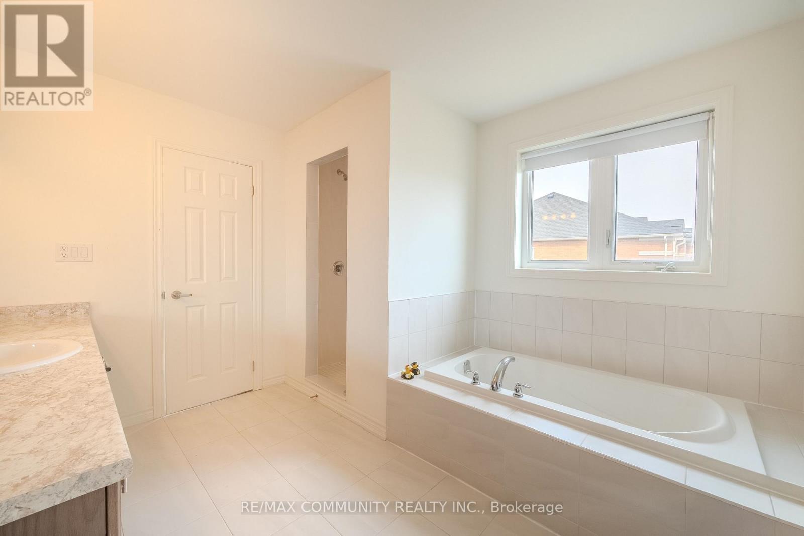 1450 Sharon Drive, Fort Erie, Ontario  L2A 0C8 - Photo 26 - X12958312