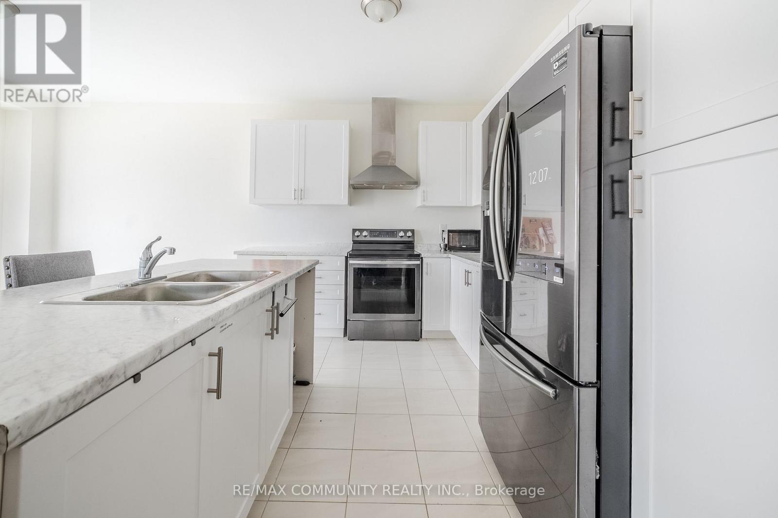 1450 Sharon Drive, Fort Erie, Ontario  L2A 0C8 - Photo 9 - X12958312