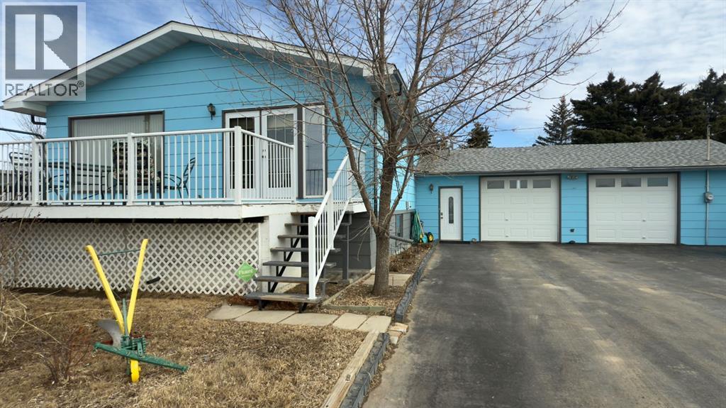 607 9 Avenue W, Hanna, Alberta  T0J 1P0 - Photo 3 - A2295234