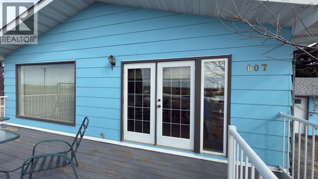 607 9 Avenue W, Hanna, Alberta  T0J 1P0 - Photo 37 - A2295234