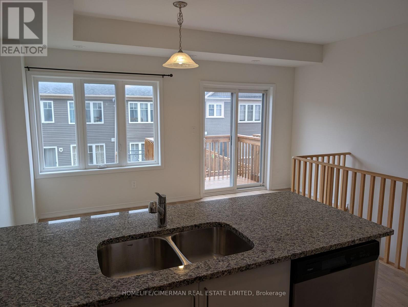 85 Danzatore Path, Oshawa, Ontario  L1L 0P9 - Photo 4 - E12957090