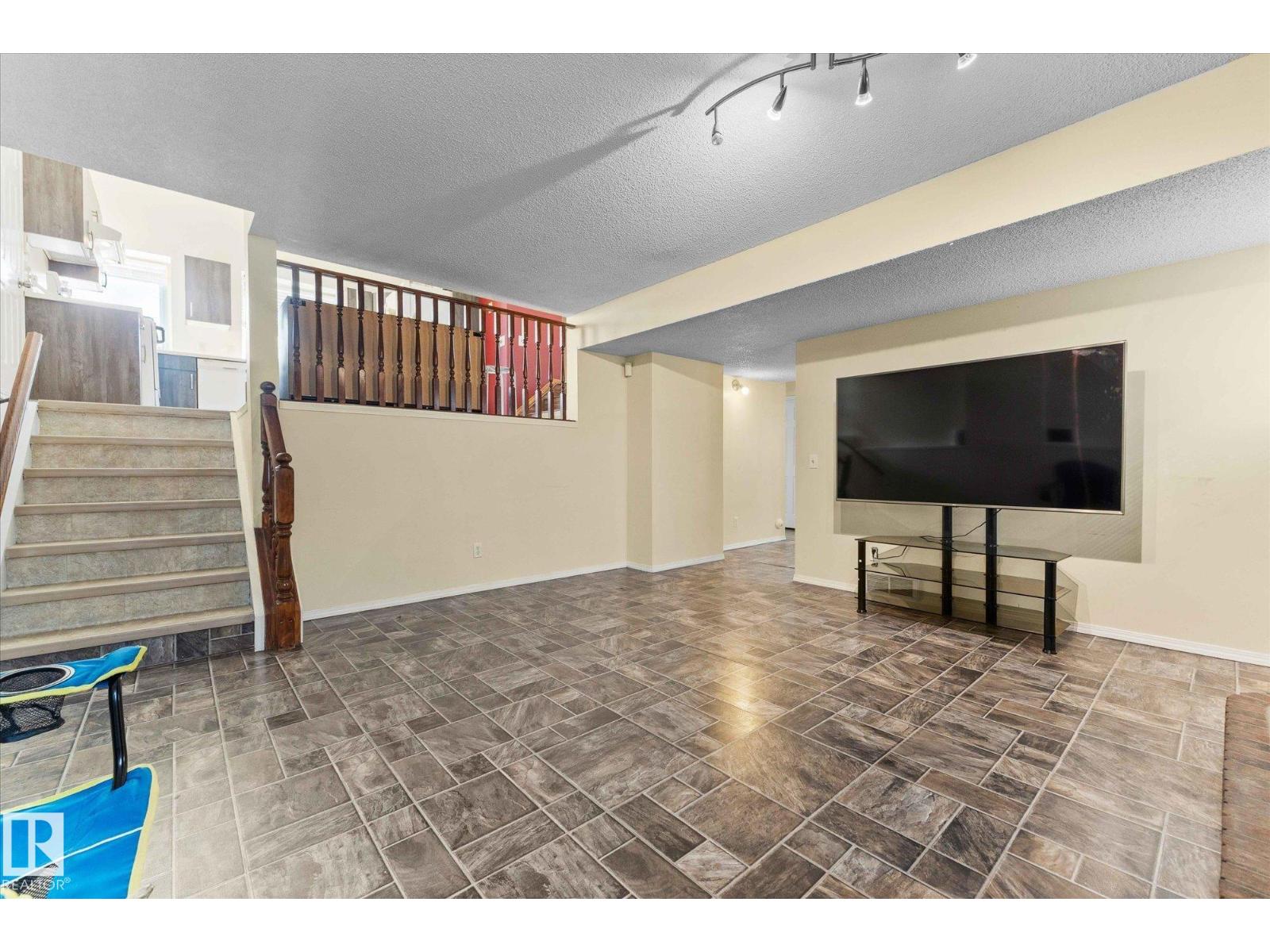 124 Klarvatten Rd Nw, Edmonton, Alberta  T5Z 2X4 - Photo 38 - E4480727