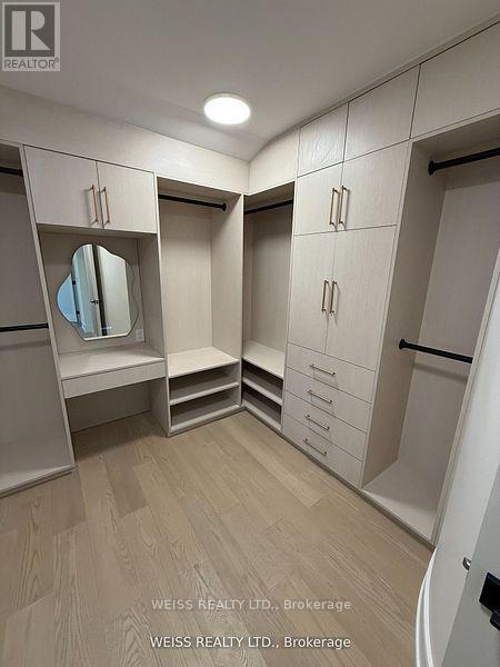 137 Bannockburn Avenue, Toronto, Ontario  M5M 2N4 - Photo 11 - C12958126