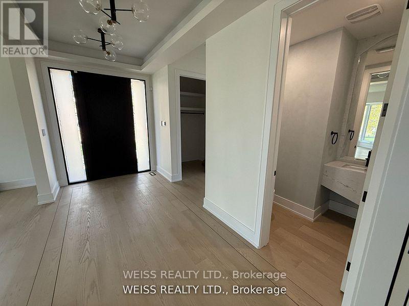 137 Bannockburn Avenue, Toronto, Ontario  M5M 2N4 - Photo 24 - C12958126