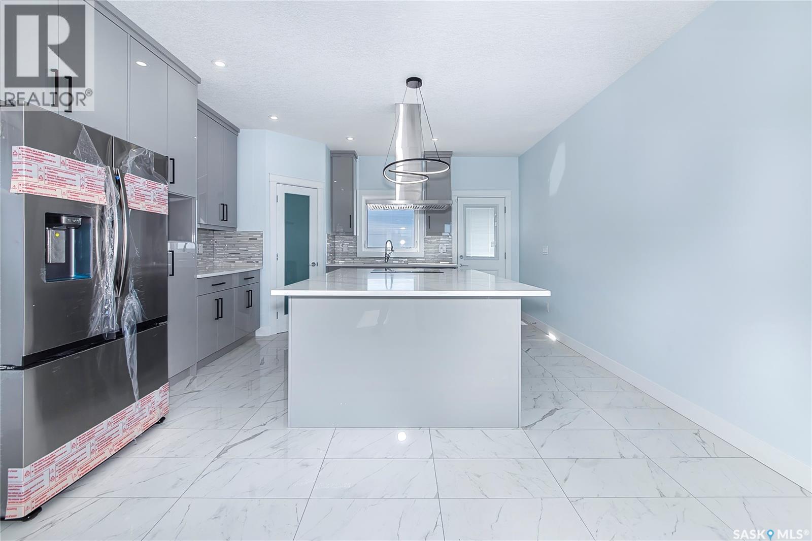 906 Bentley Manor, Saskatoon, Saskatchewan  S7L 6P4 - Photo 11 - SK031019