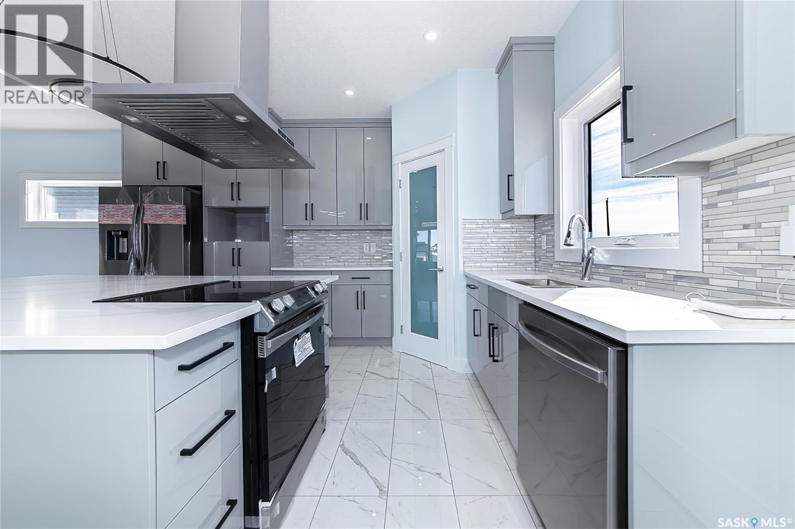 906 Bentley Manor, Saskatoon, Saskatchewan  S7L 6P4 - Photo 14 - SK031019