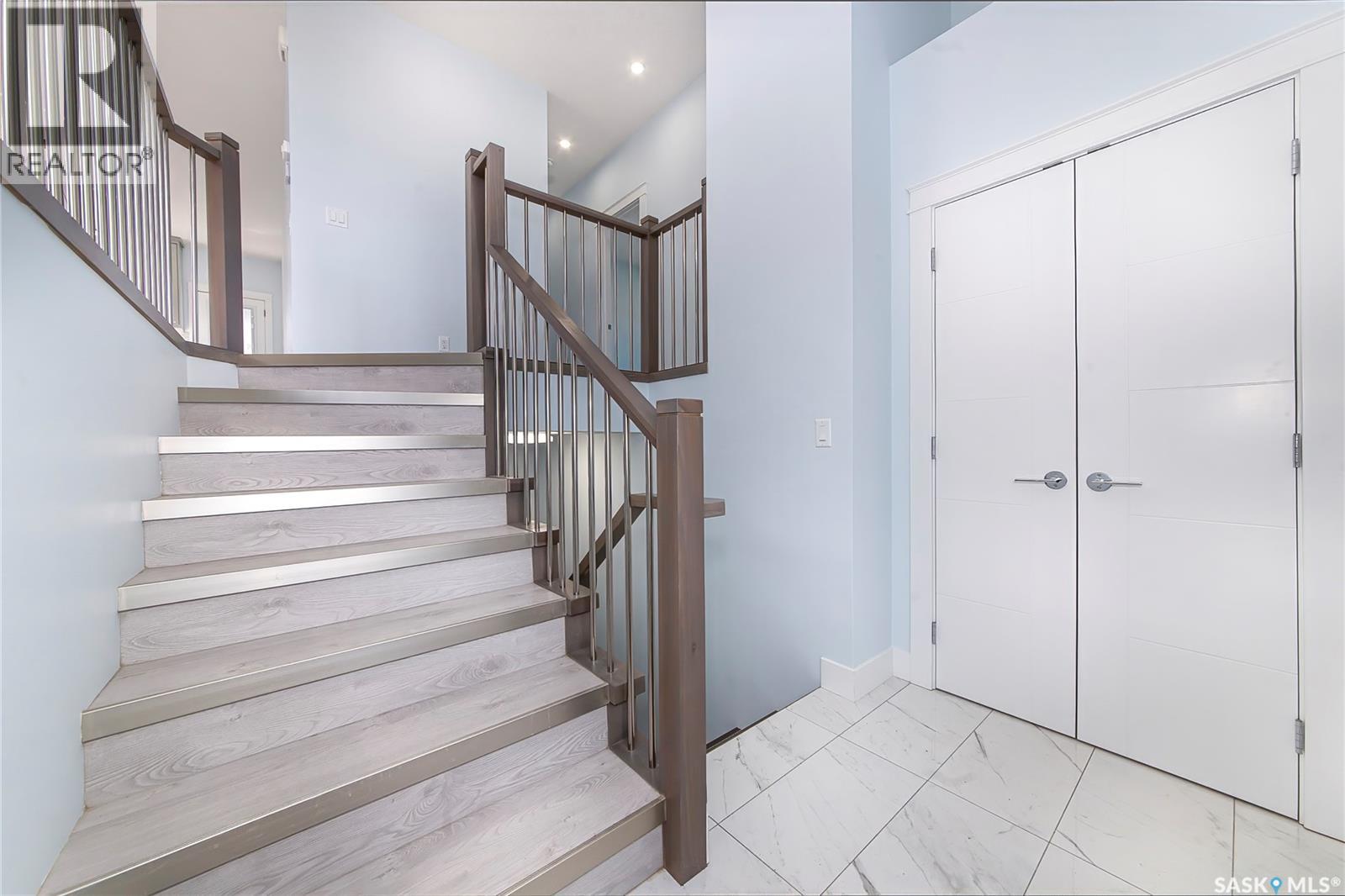 906 Bentley Manor, Saskatoon, Saskatchewan  S7L 6P4 - Photo 5 - SK031019