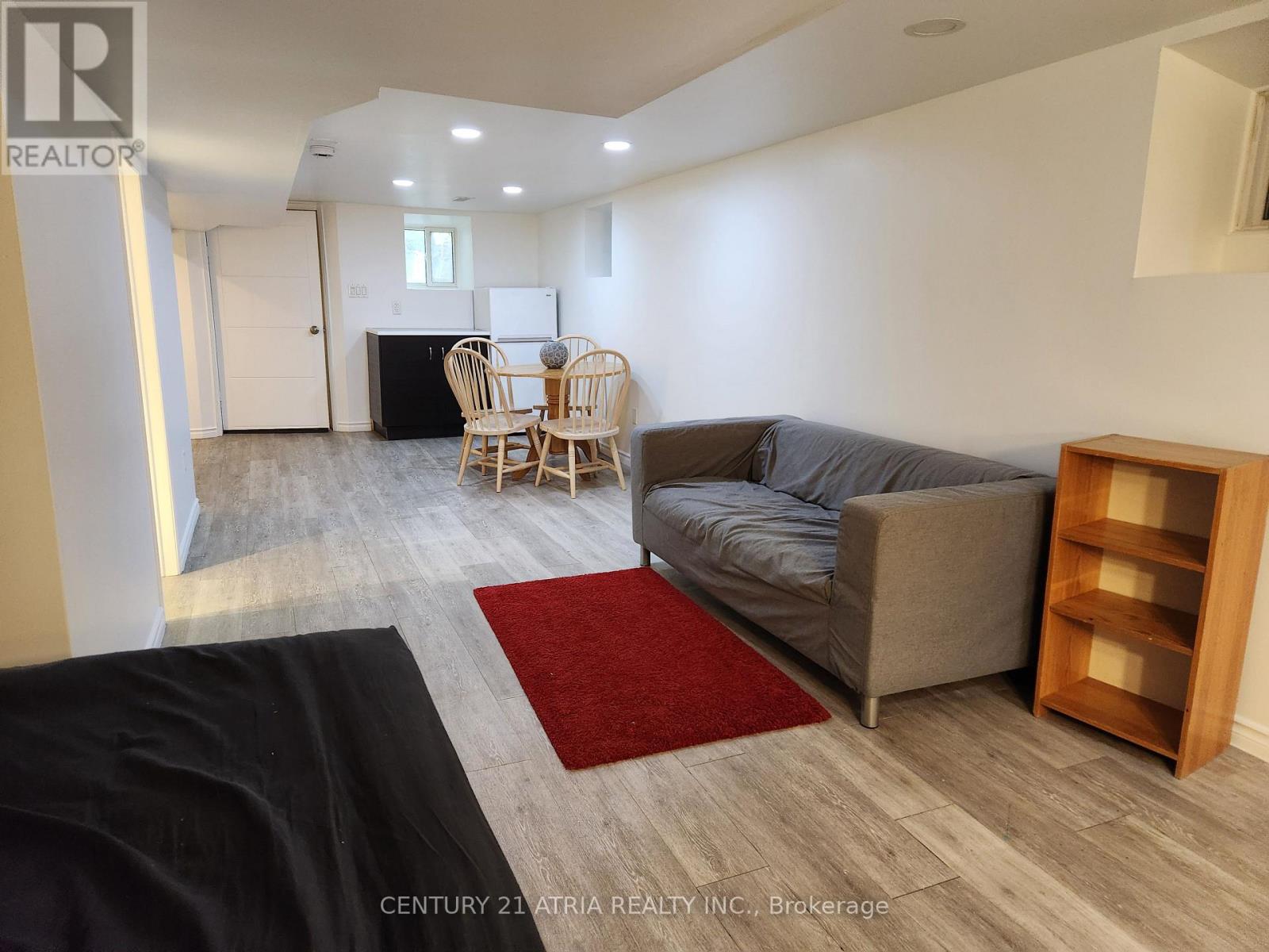 230 Rushton Road, Toronto, Ontario  M6G 3J5 - Photo 8 - C12958334