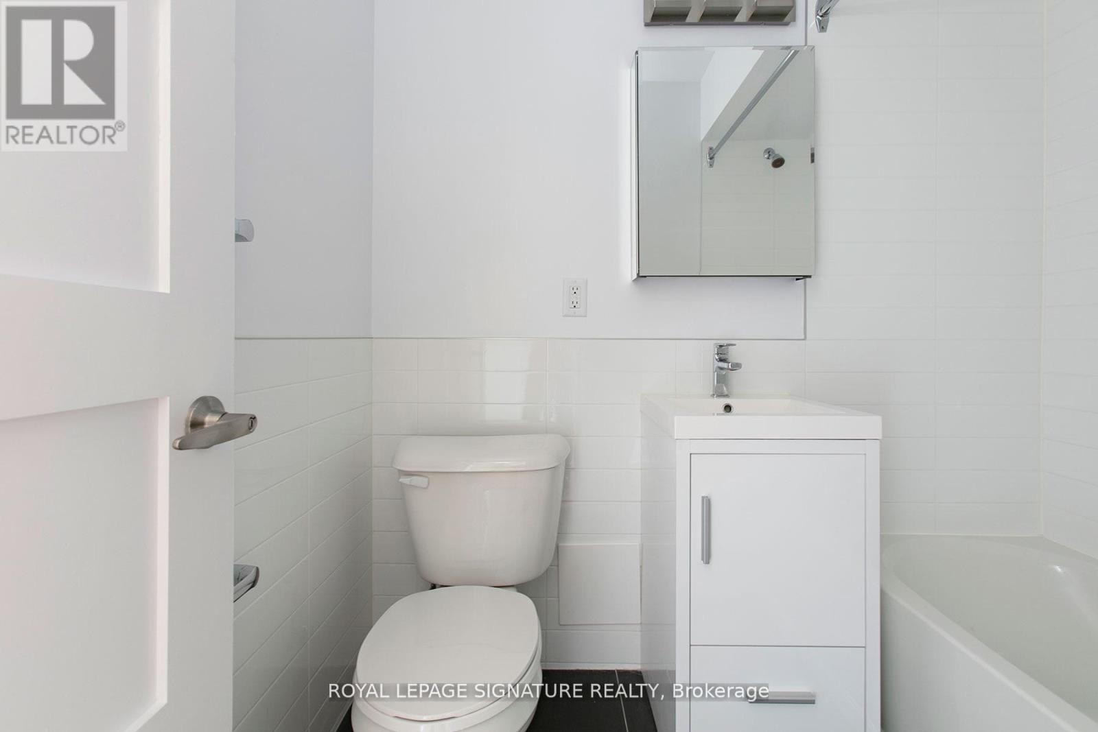 206 - 990 Avenue Road, Toronto, Ontario  M5P 2K8 - Photo 3 - C12958342